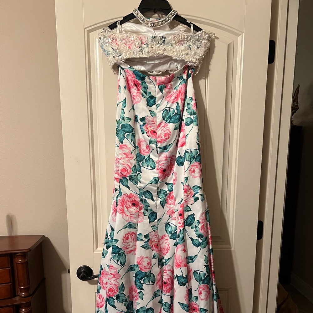 2 piece long dress - size M